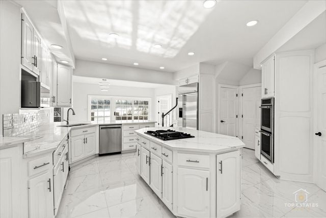 10639 Misty Hill Road, Orland Park, IL 60462