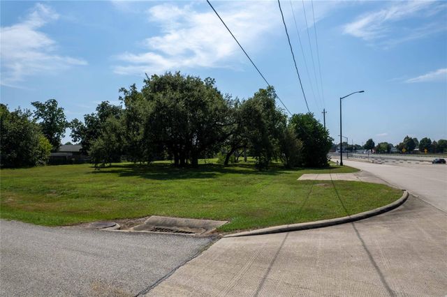 14027 Stafford Road, Stafford, TX 77477
