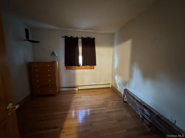 41 Broadway, Shirley, NY 11967