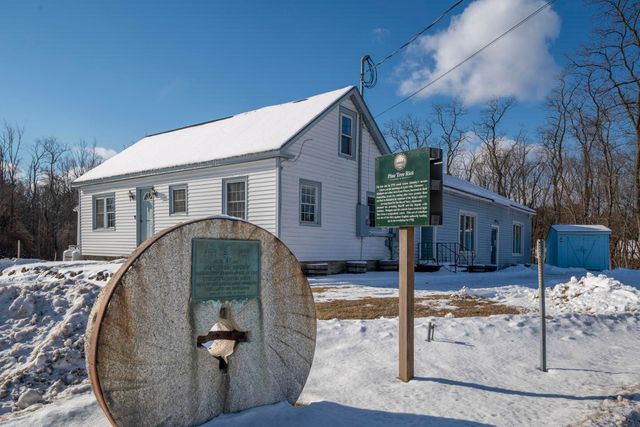 733 South Stark Highway, Weare, NH 03281