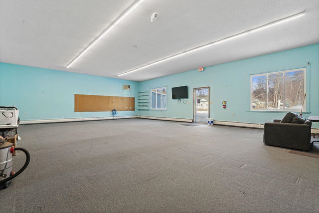 733 South Stark Highway, Weare, NH 03281