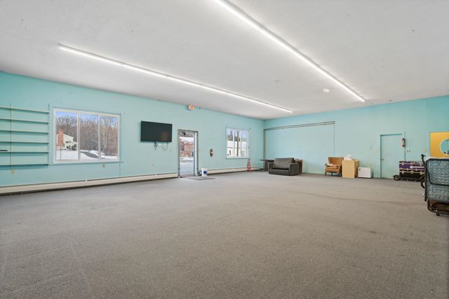 733 South Stark Highway, Weare, NH 03281