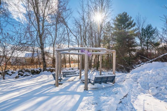 733 South Stark Highway, Weare, NH 03281