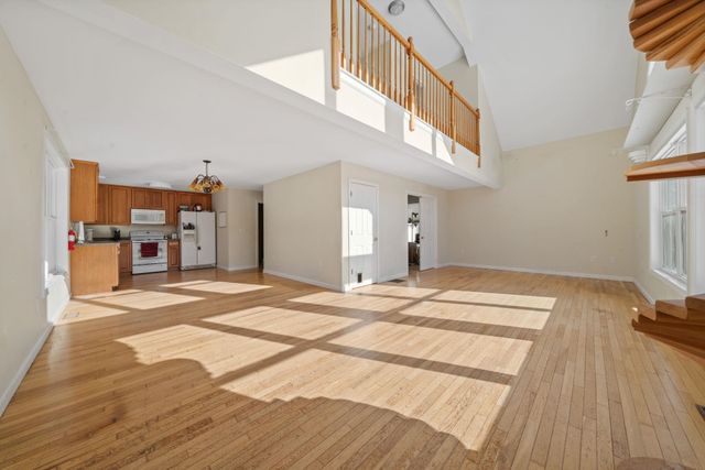 733 South Stark Highway, Weare, NH 03281