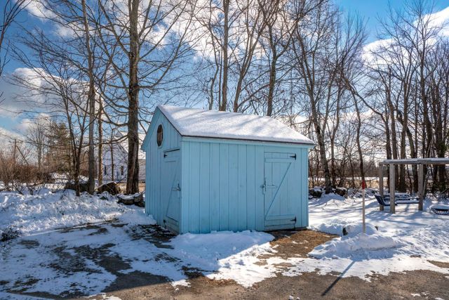 733 South Stark Highway, Weare, NH 03281