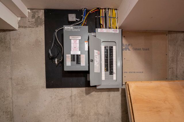 733 South Stark Highway, Weare, NH 03281