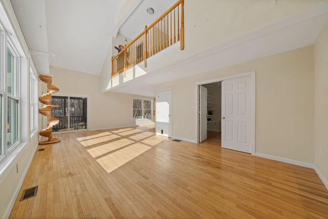 733 South Stark Highway, Weare, NH 03281