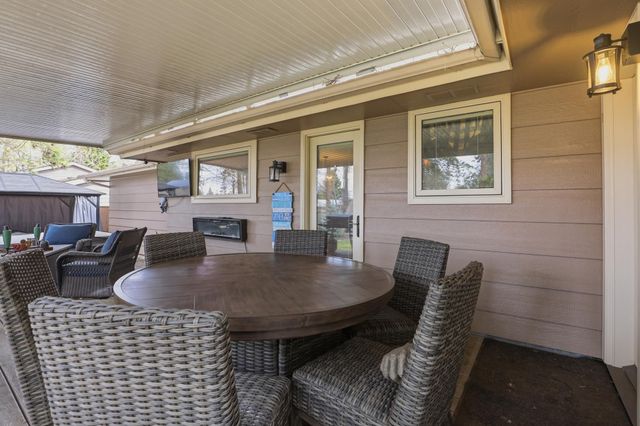 11505 N Lancelot Dr, Spokane, WA 99218