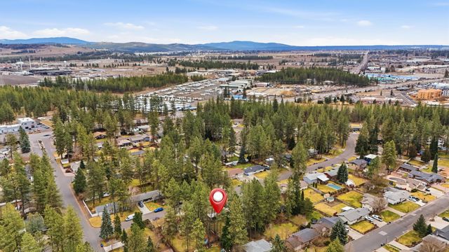 11505 N Lancelot Dr, Spokane, WA 99218