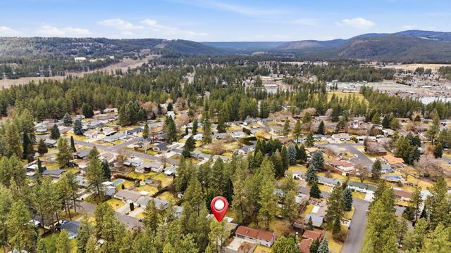 11505 N Lancelot Dr, Spokane, WA 99218