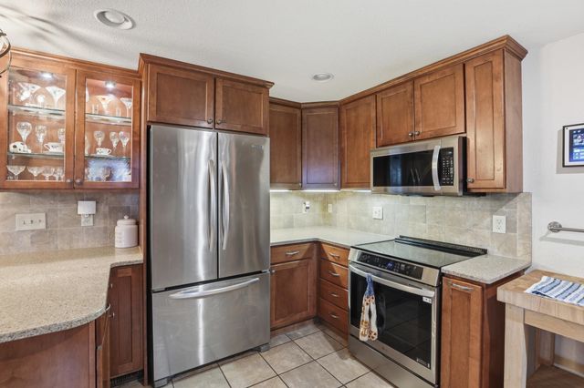 11505 N Lancelot Dr, Spokane, WA 99218