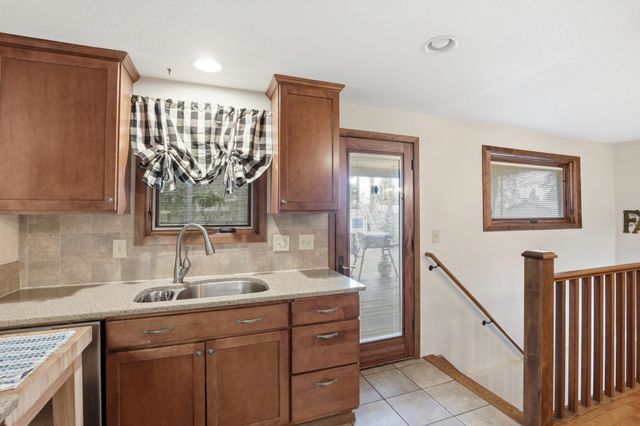 11505 N Lancelot Dr, Spokane, WA 99218