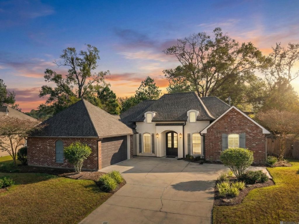 19910 Stone Hill Dr, Denham Springs, LA 70726