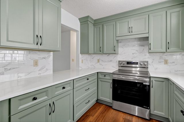 4030 Bonaparte Drive, North Charleston, SC 29418