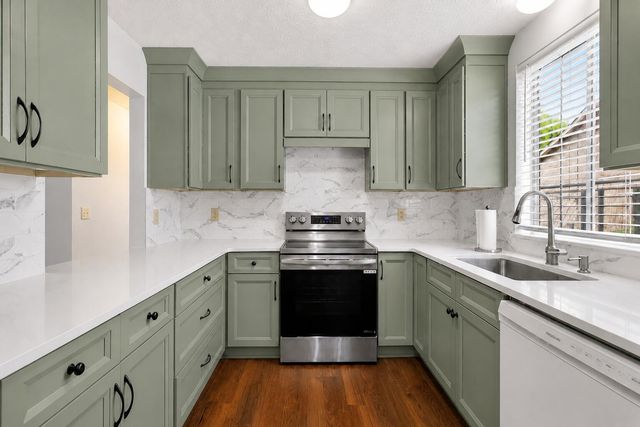 4030 Bonaparte Drive, North Charleston, SC 29418