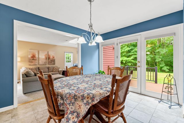 73 Hillando Drive, Shrewsbury, MA 01545