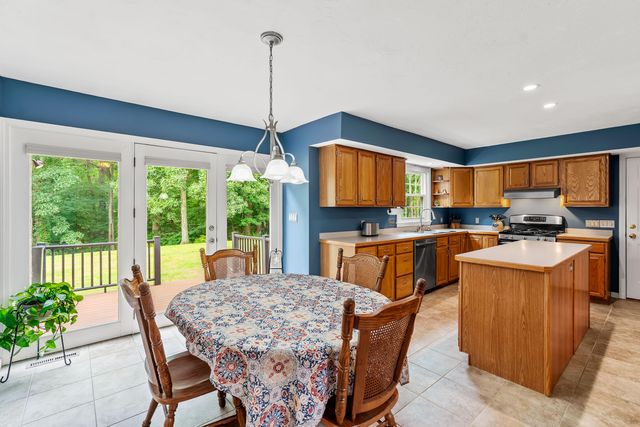 73 Hillando Drive, Shrewsbury, MA 01545