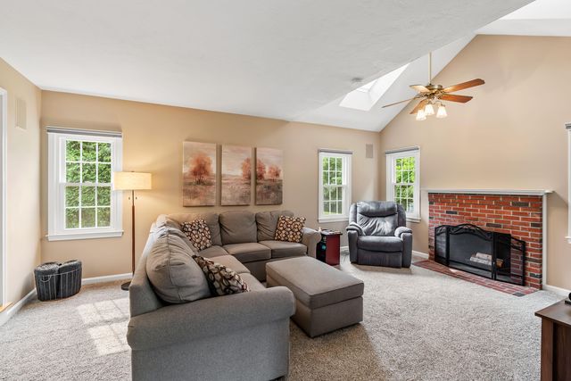 73 Hillando Drive, Shrewsbury, MA 01545