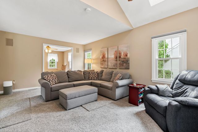 73 Hillando Drive, Shrewsbury, MA 01545