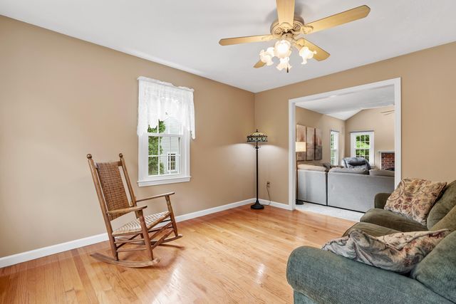 73 Hillando Drive, Shrewsbury, MA 01545