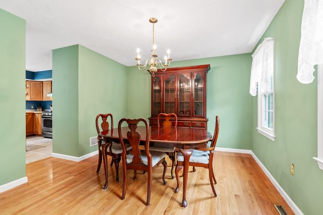 73 Hillando Drive, Shrewsbury, MA 01545