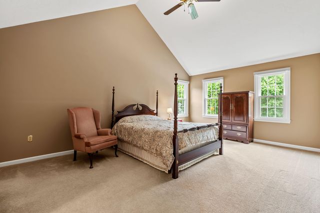 73 Hillando Drive, Shrewsbury, MA 01545
