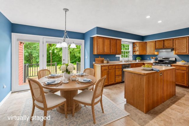 73 Hillando Drive, Shrewsbury, MA 01545