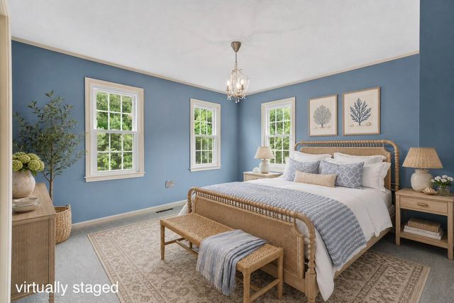 73 Hillando Drive, Shrewsbury, MA 01545