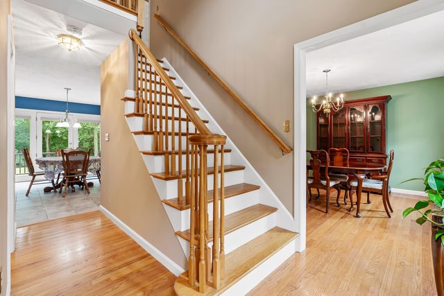 73 Hillando Drive, Shrewsbury, MA 01545