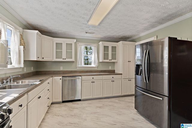 2013 2ND AVENUE N, Clanton, AL 35045