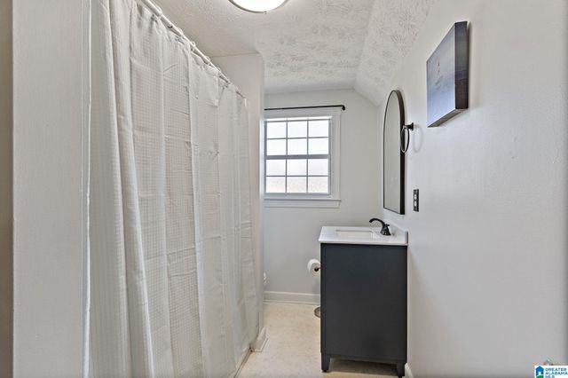 2013 2ND AVENUE N, Clanton, AL 35045