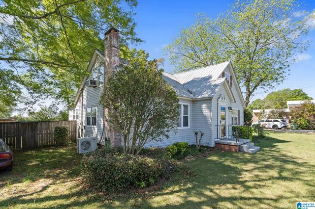 2013 2ND AVENUE N, Clanton, AL 35045