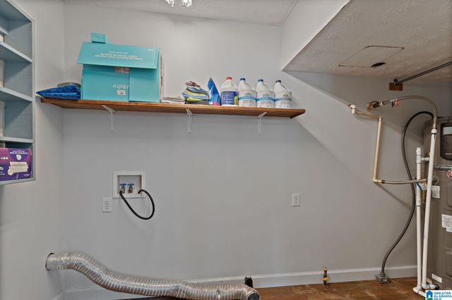 2013 2ND AVENUE N, Clanton, AL 35045