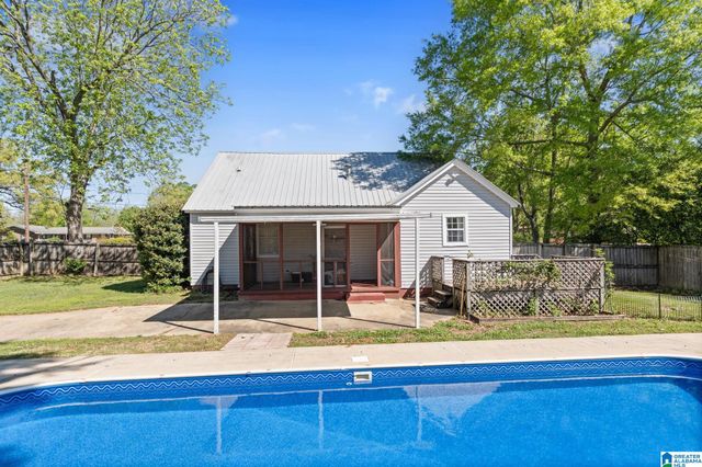 2013 2ND AVENUE N, Clanton, AL 35045