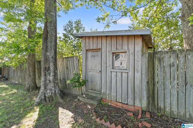 2013 2ND AVENUE N, Clanton, AL 35045
