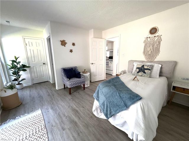 186 Thalia Trace DR, Virginia Beach, VA 23452