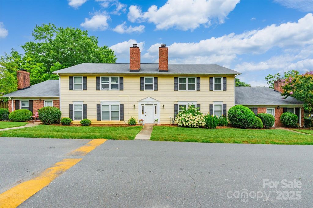 1806 Ebenezer Road E, Rock Hill, SC 29732