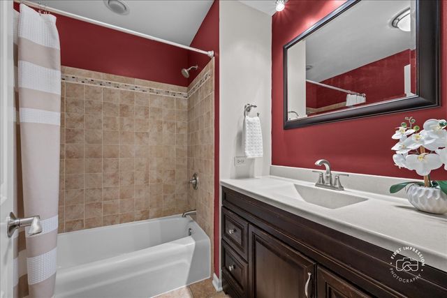 1024 Maple Lane, Batavia, IL 60510