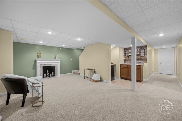 1024 Maple Lane, Batavia, IL 60510