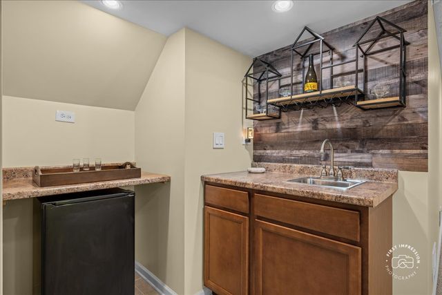 1024 Maple Lane, Batavia, IL 60510
