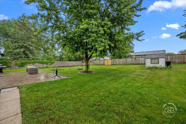 1024 Maple Lane, Batavia, IL 60510