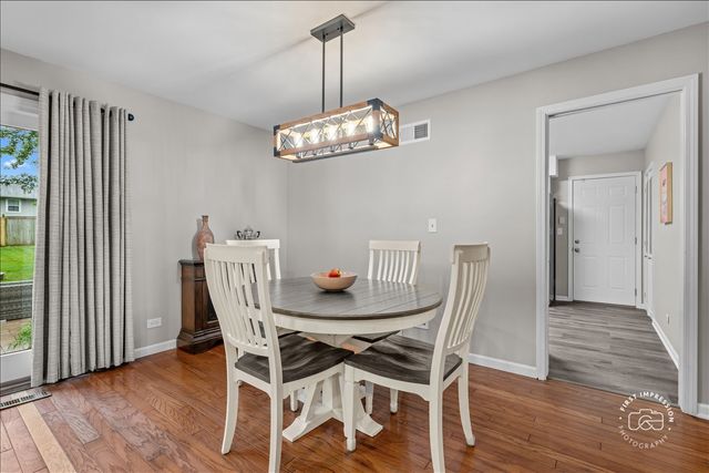 1024 Maple Lane, Batavia, IL 60510