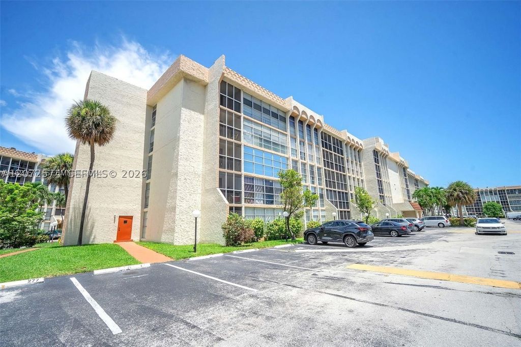 701 Three Islands Blvd 505, Hallandale Beach, FL 33009