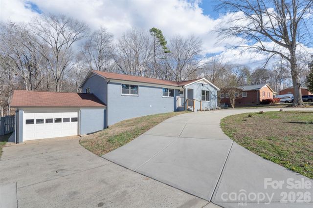 142 Shadowbrook Road, Mount Holly, NC 28120