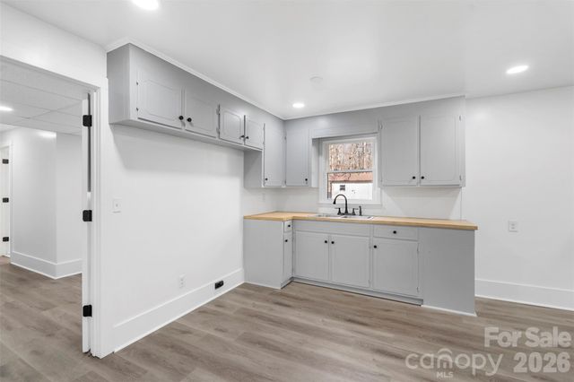 142 Shadowbrook Road, Mount Holly, NC 28120