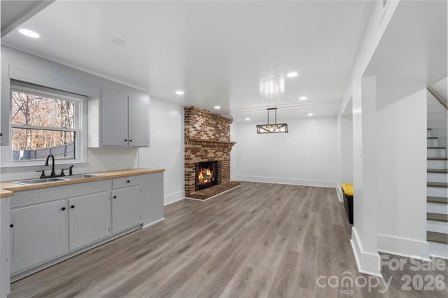 142 Shadowbrook Road, Mount Holly, NC 28120