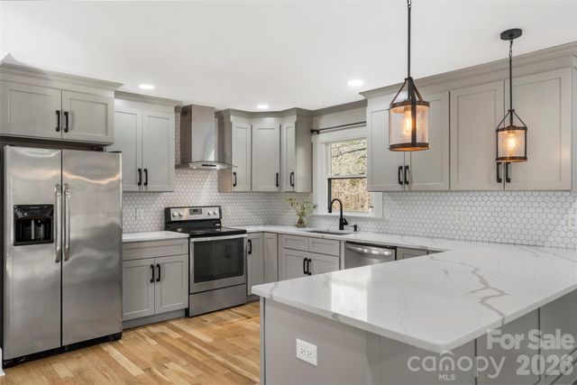 142 Shadowbrook Road, Mount Holly, NC 28120