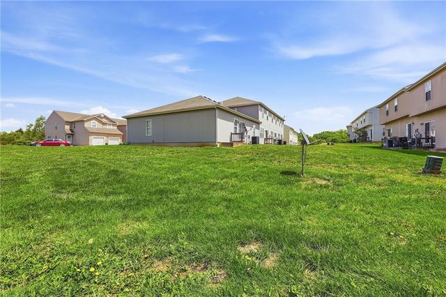 3305 N 103rd Place, Kansas City, KS 66109