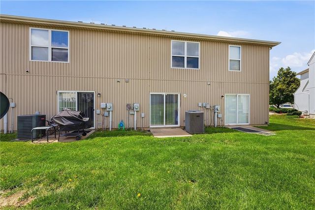 3305 N 103rd Place, Kansas City, KS 66109