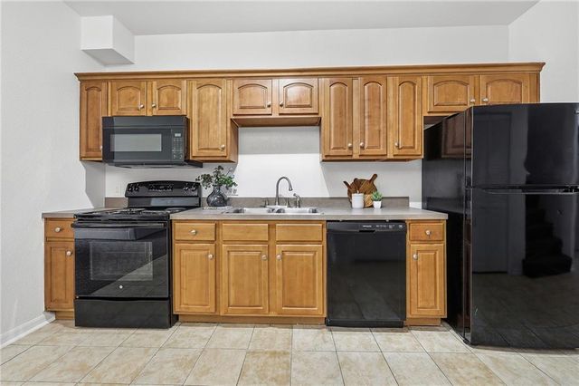 3305 N 103rd Place, Kansas City, KS 66109